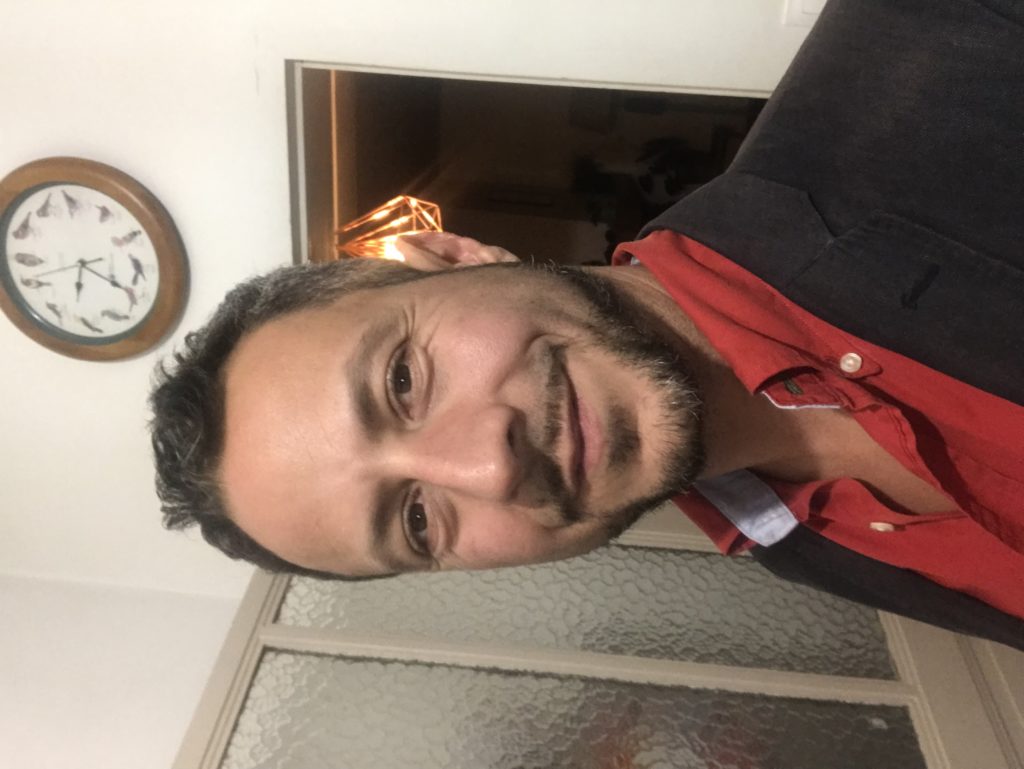 [Monde à l’envers] Fethi Brétel : « Ce sont les dominations qui nous rendent fous »